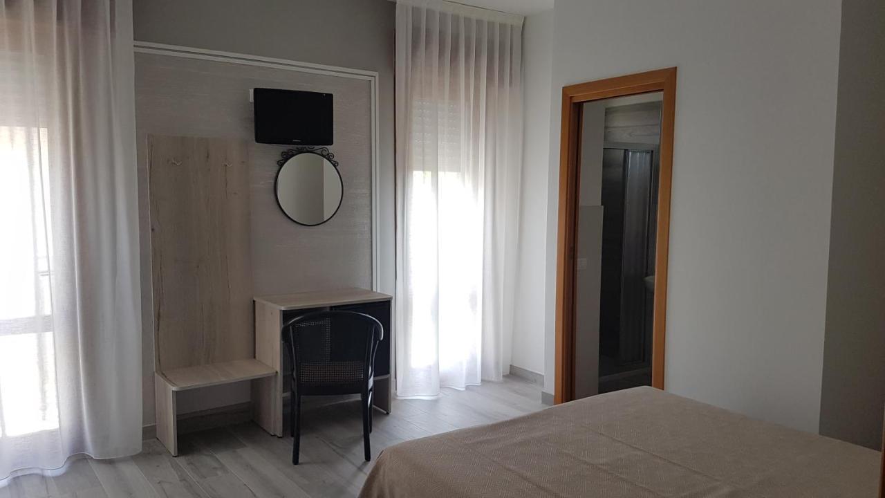 Albergo Paris Sottomarina Exterior foto